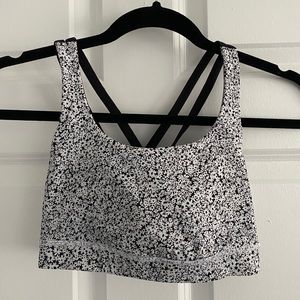 Lululemon sports bra